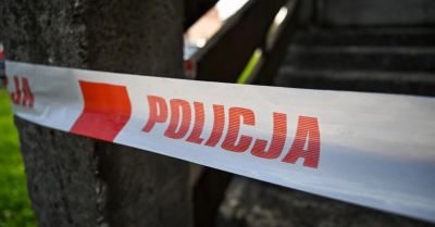 Runęła ściana kamienicy; poszkodowana starsza kobieta